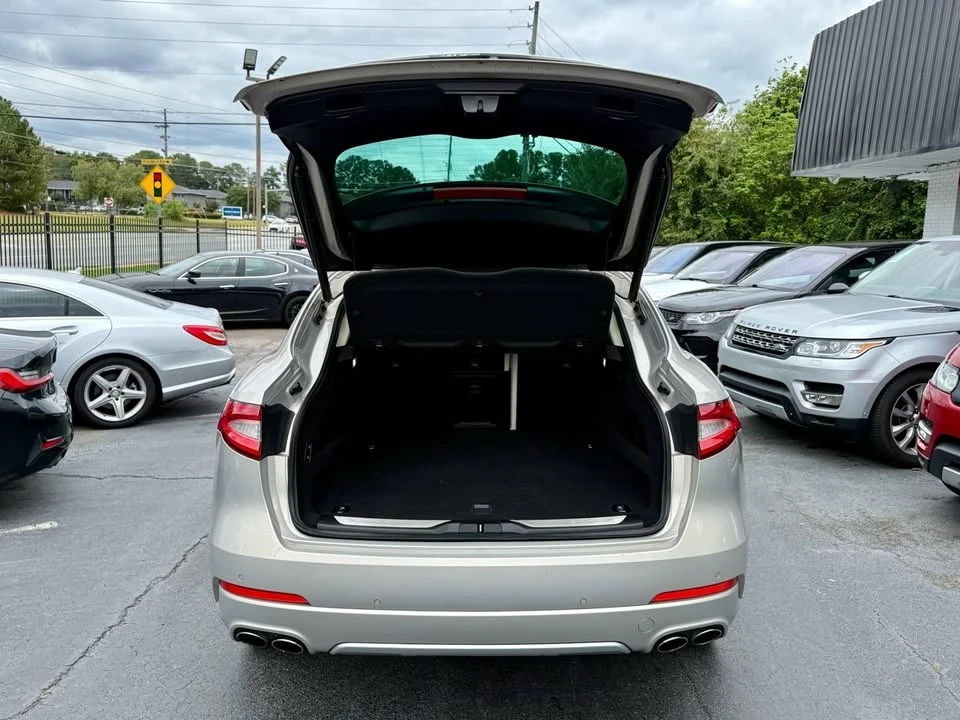2018 Maserati Levante - Image 11 of 20
