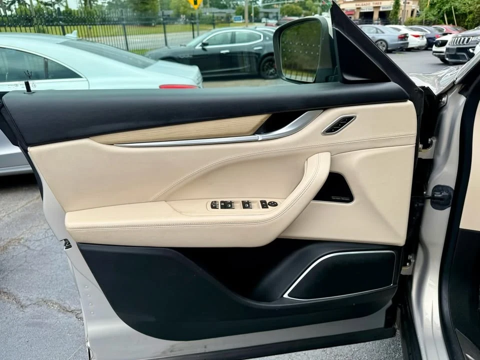 2018 Maserati Levante - Image 12 of 20