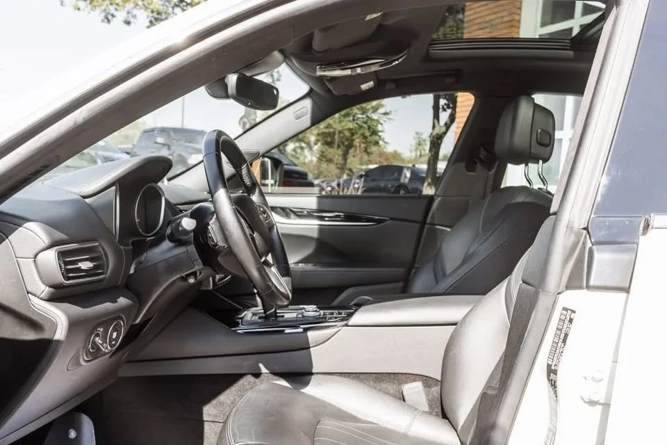 2018 Maserati Levante - Image 13 of 20