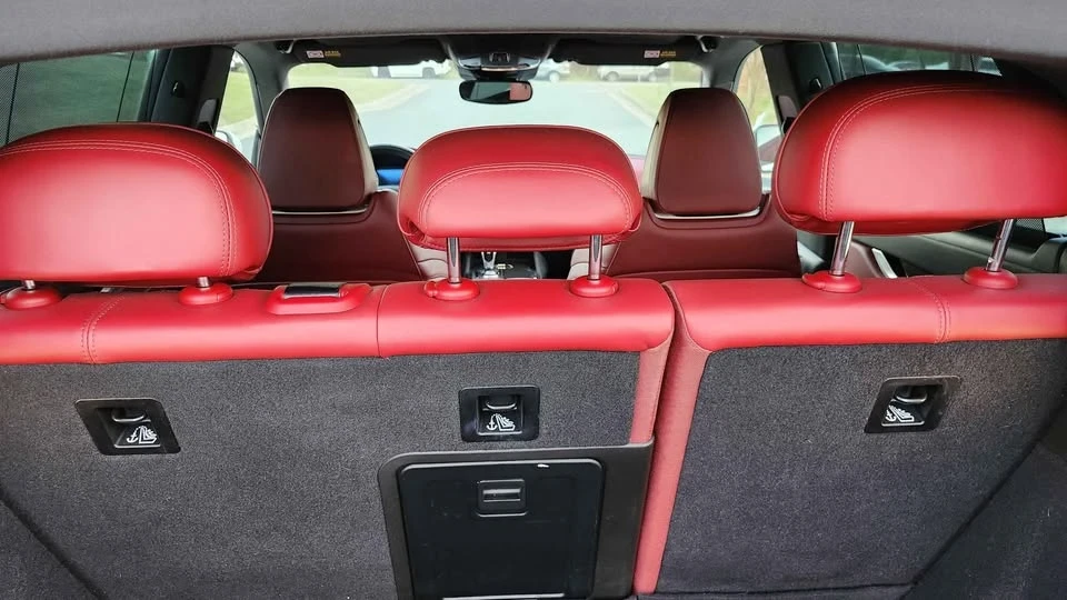 2018 Maserati Levante - Image 11 of 19