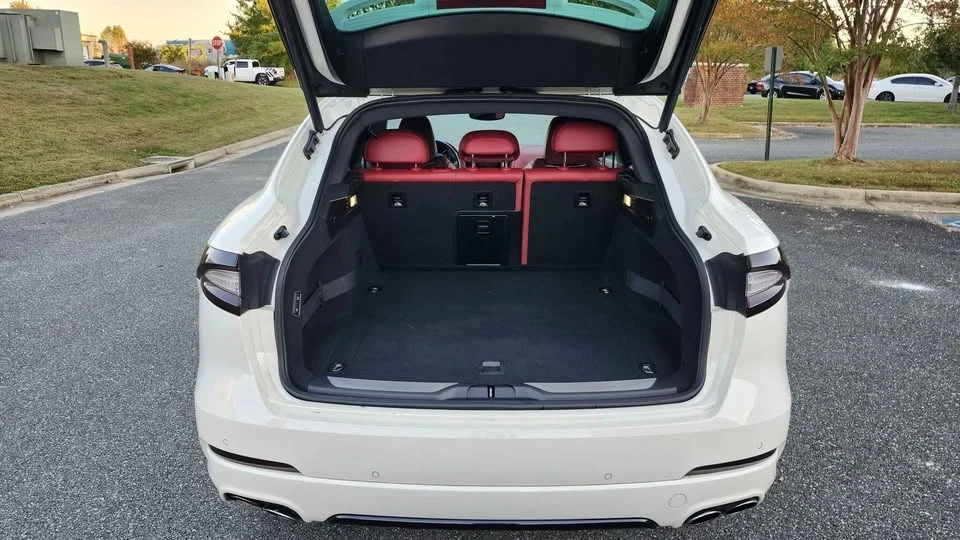 2018 Maserati Levante - Image 10 of 19