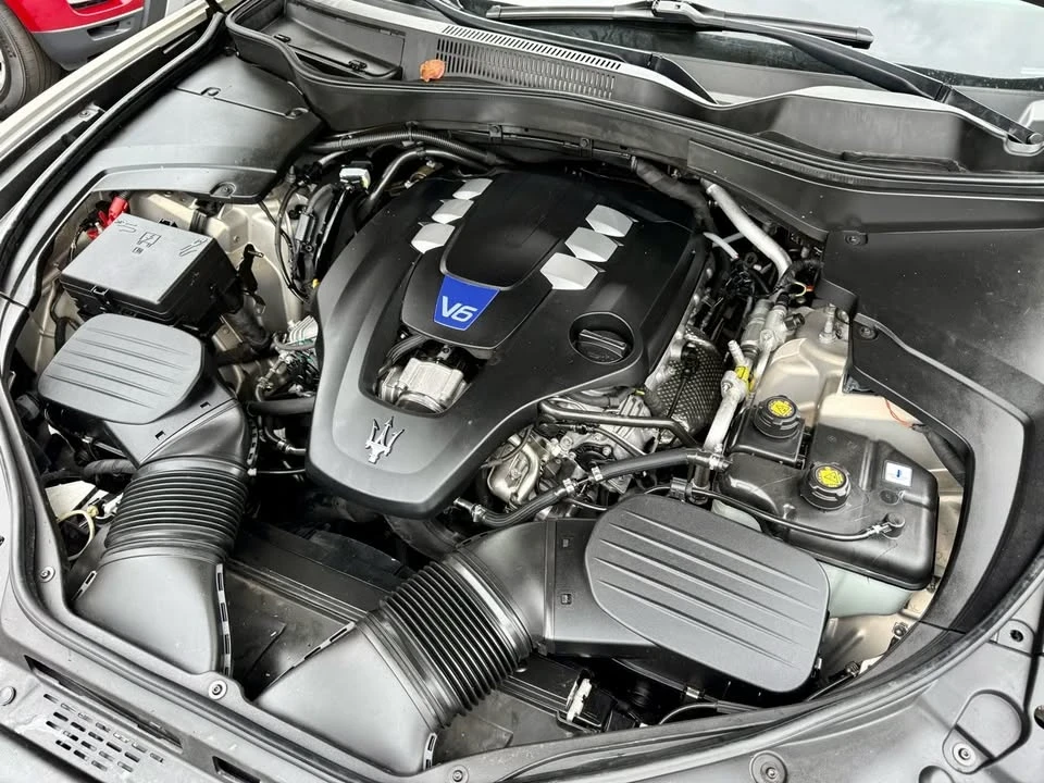 2018 Maserati Levante - Image 7 of 20