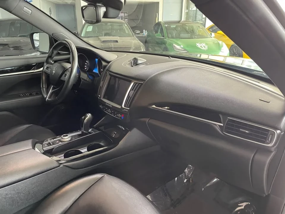 2018 Maserati Levante - Image 15 of 19