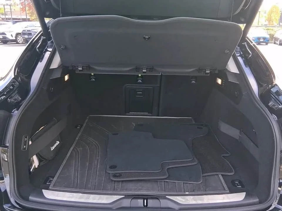 2018 Maserati Levante - Image 16 of 17