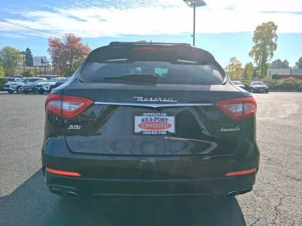 2018 Maserati Levante - Image 2 of 17