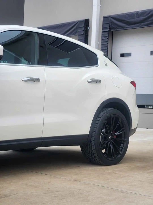 2018 Maserati Levante - Image 13 of 20