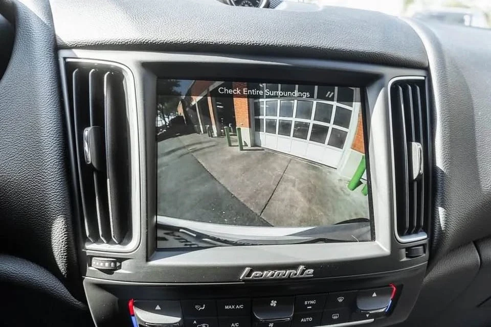 2018 Maserati Levante - Image 9 of 19