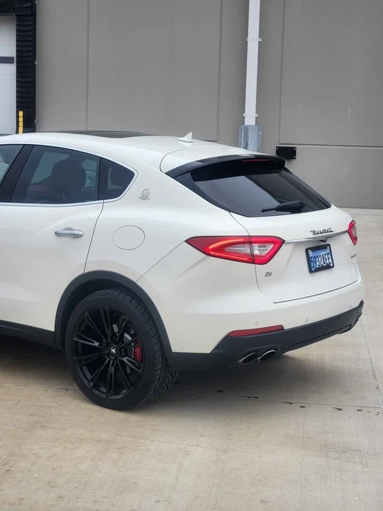 2018 Maserati Levante - Image 10 of 20