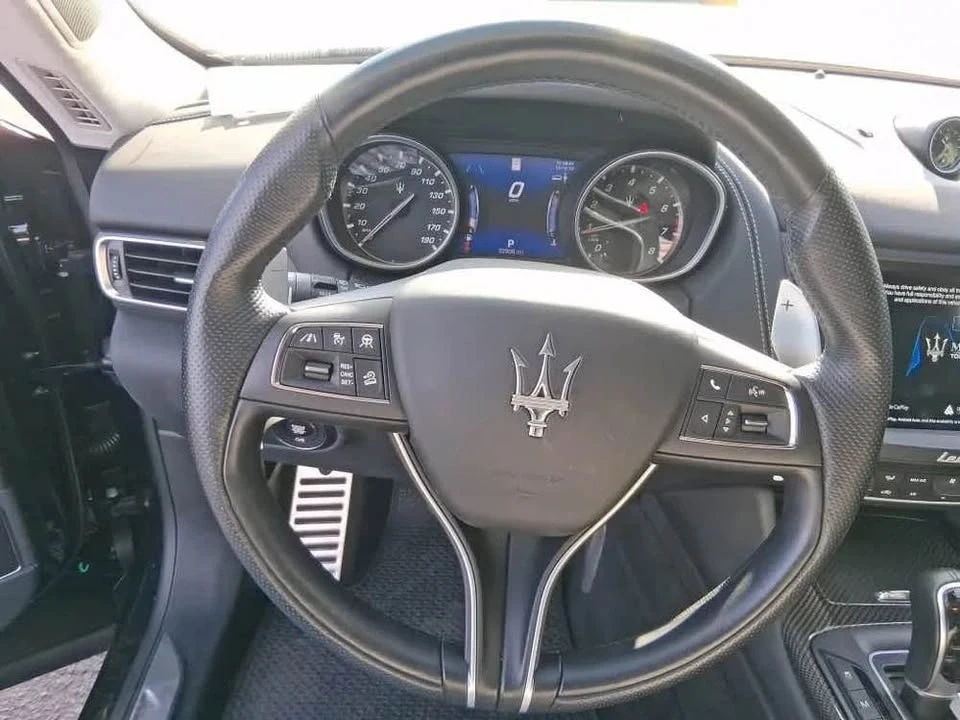 2018 Maserati Levante - Image 9 of 17