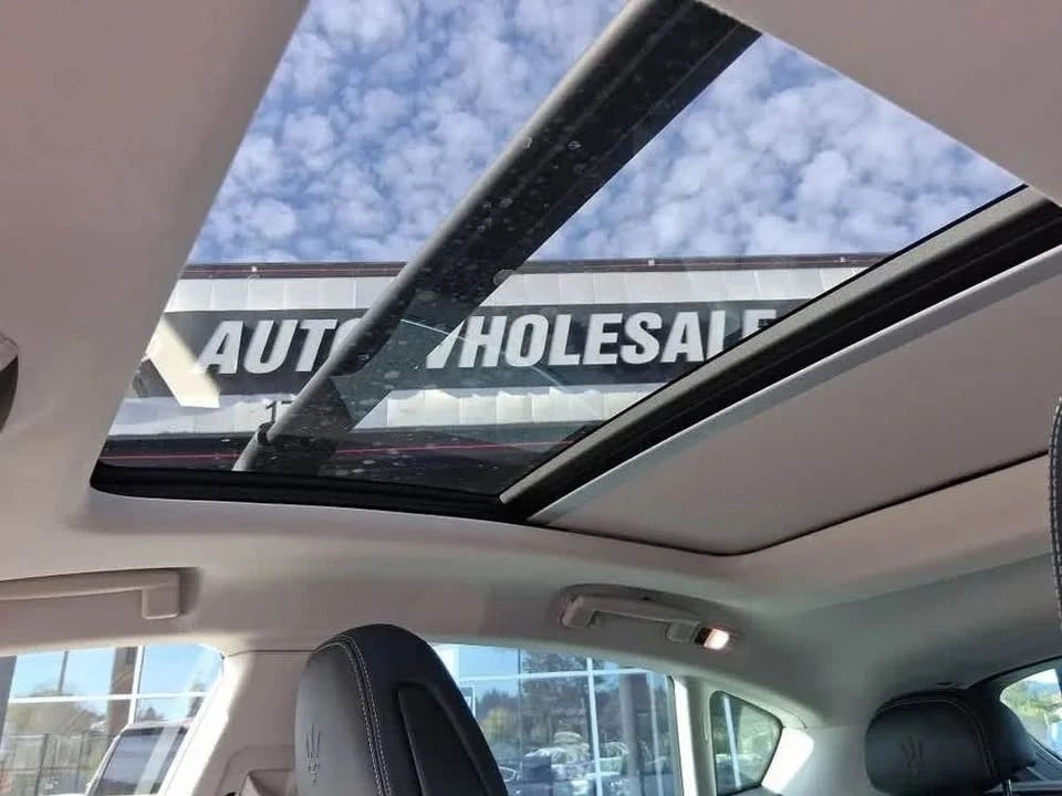 2018 Maserati Levante - Image 12 of 17