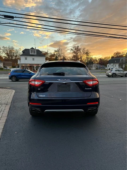 2018 Maserati Levante - Image 5 of 13