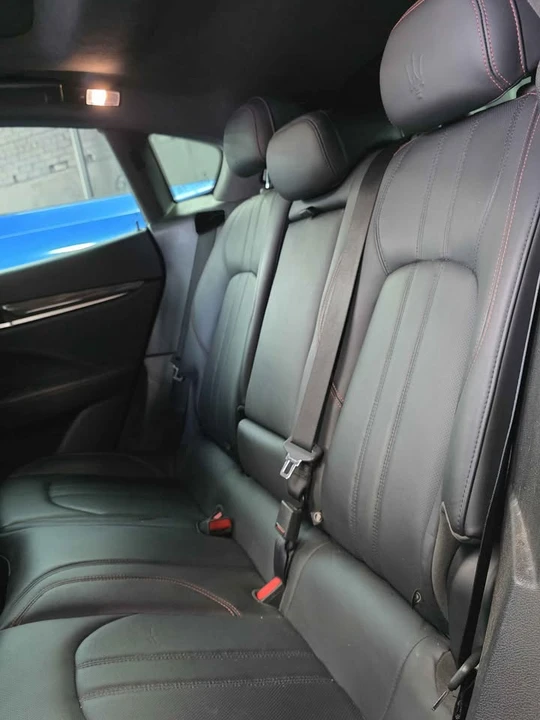 2018 Maserati Levante - Image 8 of 9