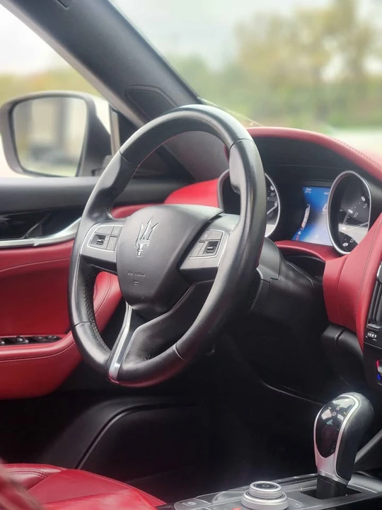 2018 Maserati Levante - Image 14 of 18