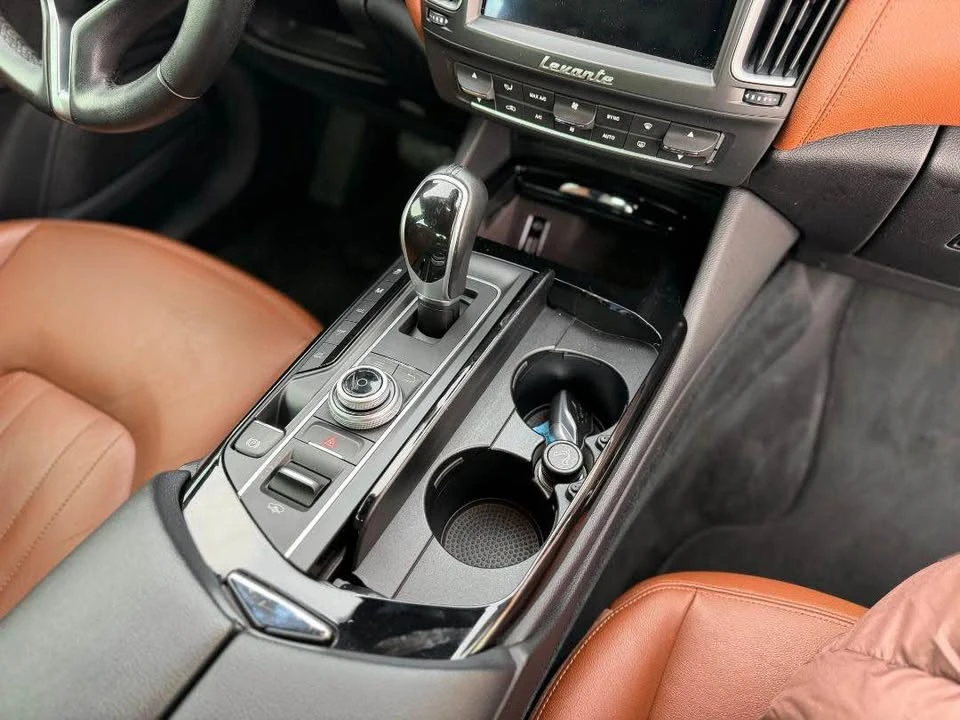 2018 Maserati Levante - Image 10 of 13