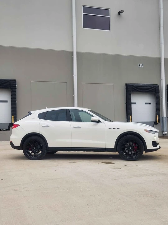2018 Maserati Levante - Image 5 of 18