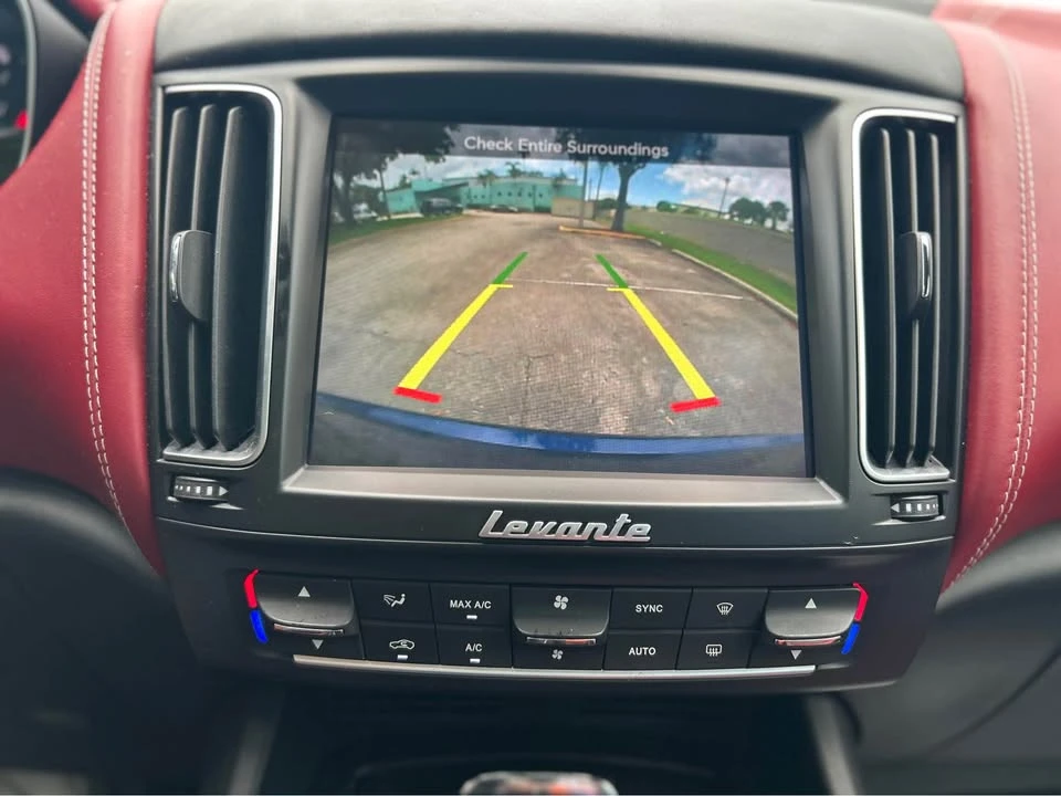 2018 Maserati Levante - Image 11 of 17