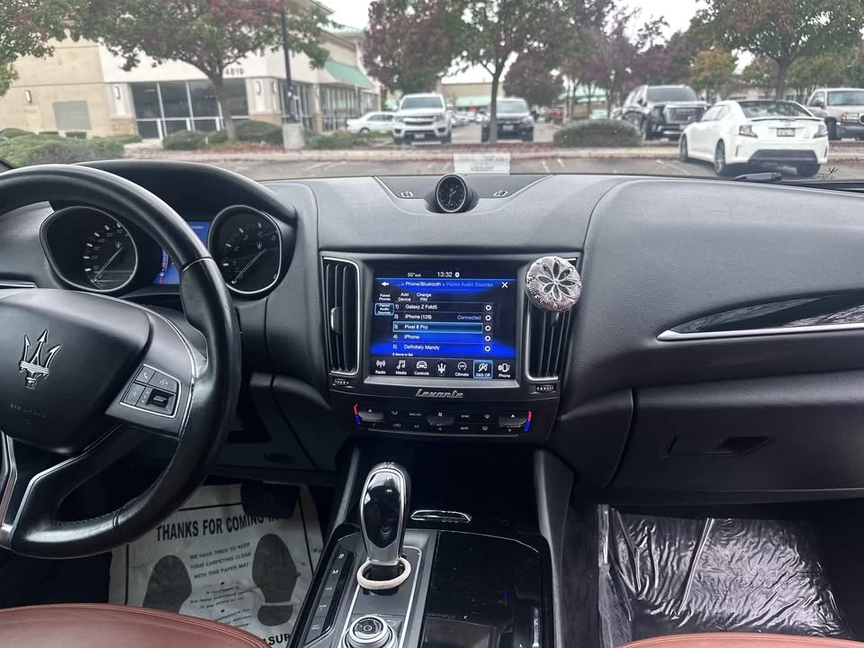 2018 Maserati Levante - Image 4 of 8