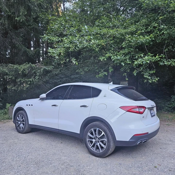2018 Maserati Levante - Image 2 of 8