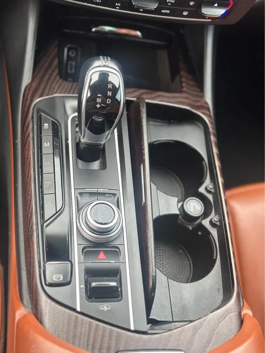2018 Maserati Levante - Image 14 of 18
