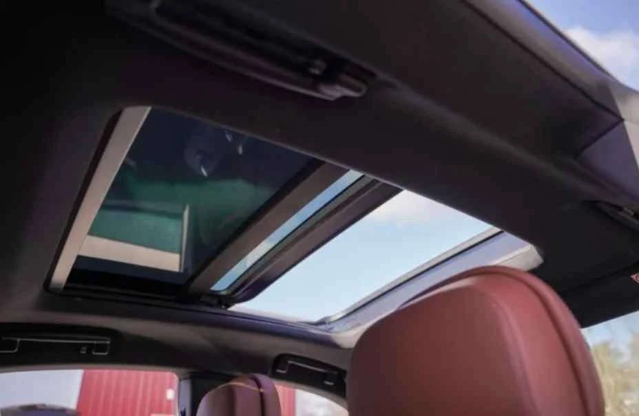 2018 Maserati Levante - Image 11 of 15