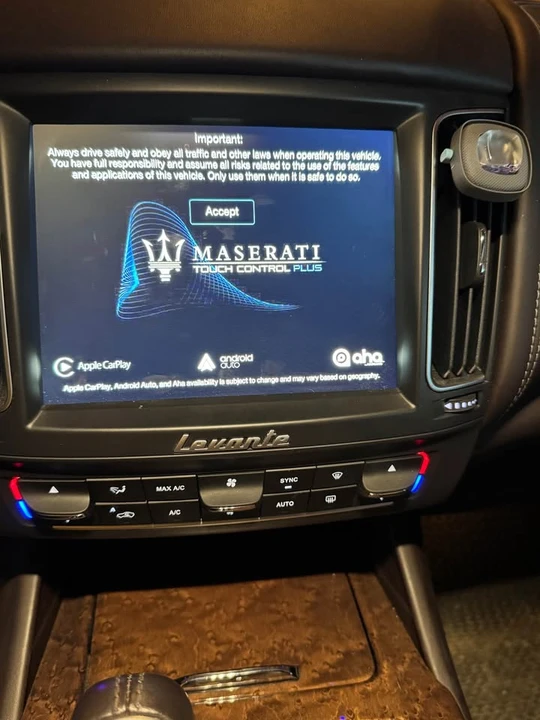 2018 Maserati Levante - Image 8 of 20