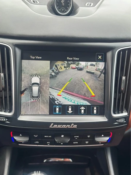 2018 Maserati Levante - Image 13 of 18
