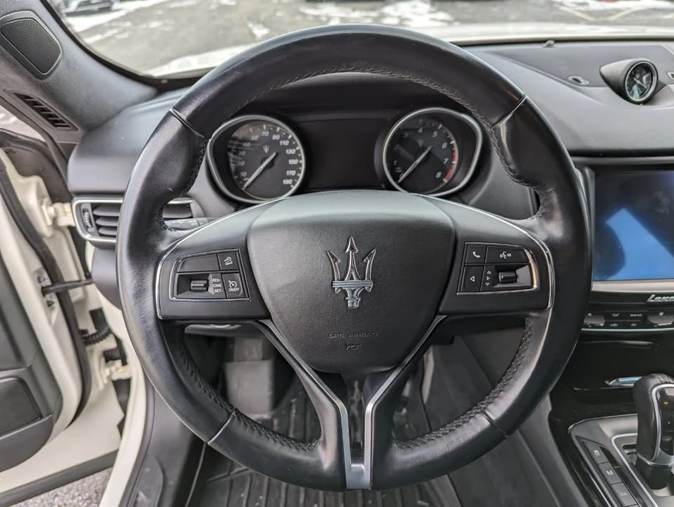 2018 Maserati Levante - Image 11 of 19