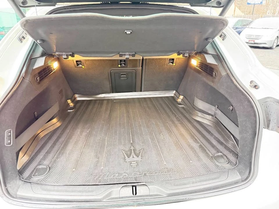 2018 Maserati Levante - Image 12 of 17