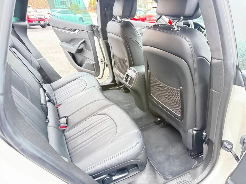 2018 Maserati Levante - Image 10 of 17