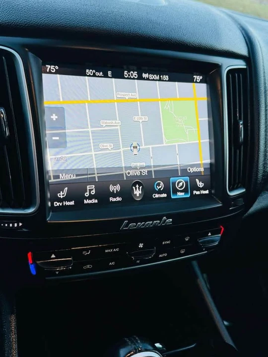 2018 Maserati Levante - Image 5 of 16
