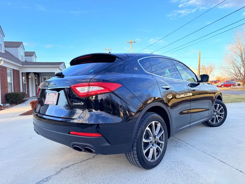 2018 Maserati Levante - Image 9 of 18