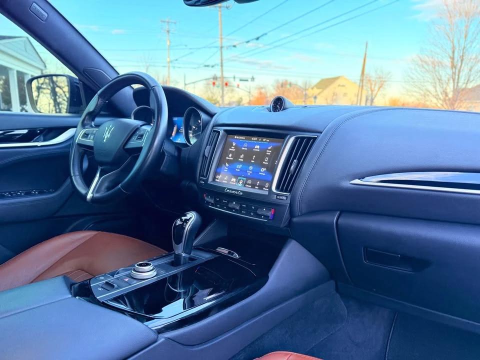 2018 Maserati Levante - Image 4 of 18