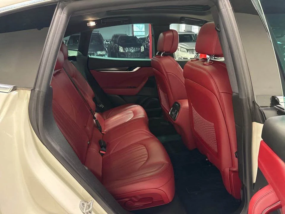 2018 Maserati Levante - Image 17 of 19