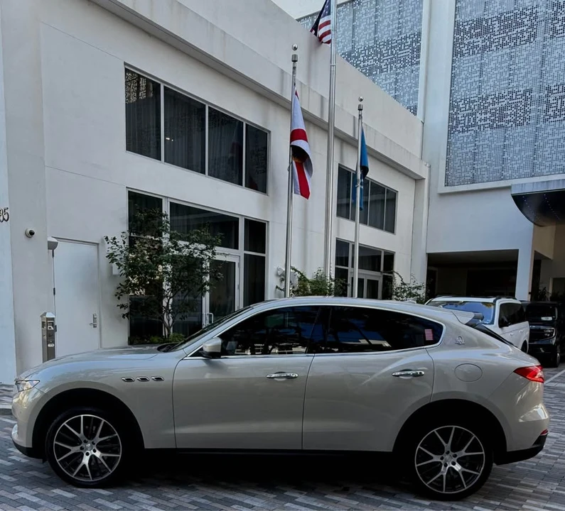 2018 Maserati Levante - Image 4 of 19