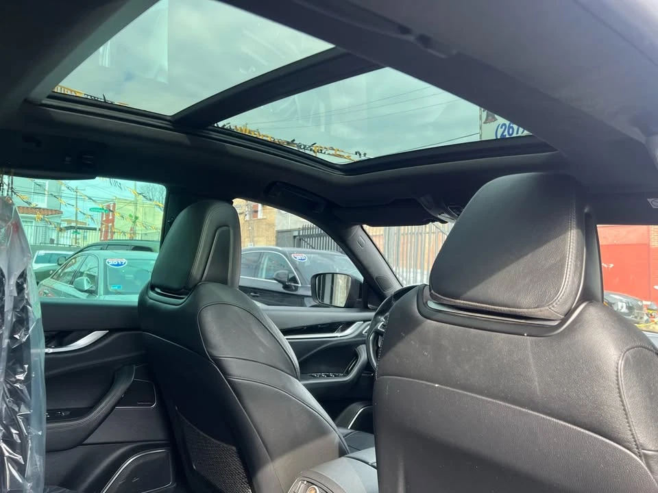 2018 Maserati Levante - Image 11 of 18