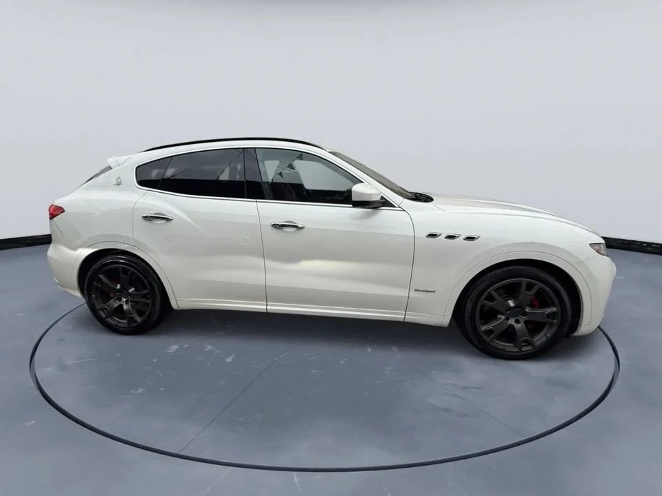 2018 Maserati Levante - Image 4 of 11