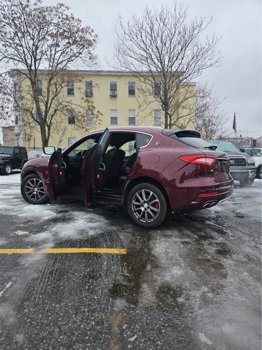 2018 Maserati Levante - Image 12 of 20