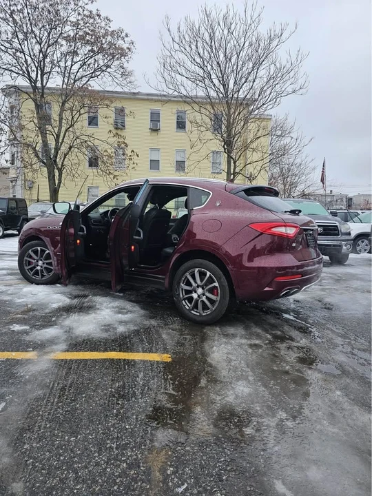 2018 Maserati Levante - Image 2 of 20