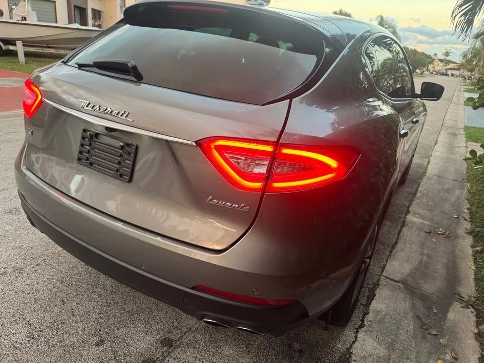 2018 Maserati Levante - Image 6 of 11