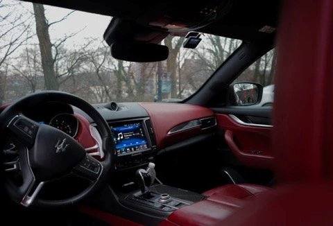 2018 Maserati Levante - Image 4 of 9