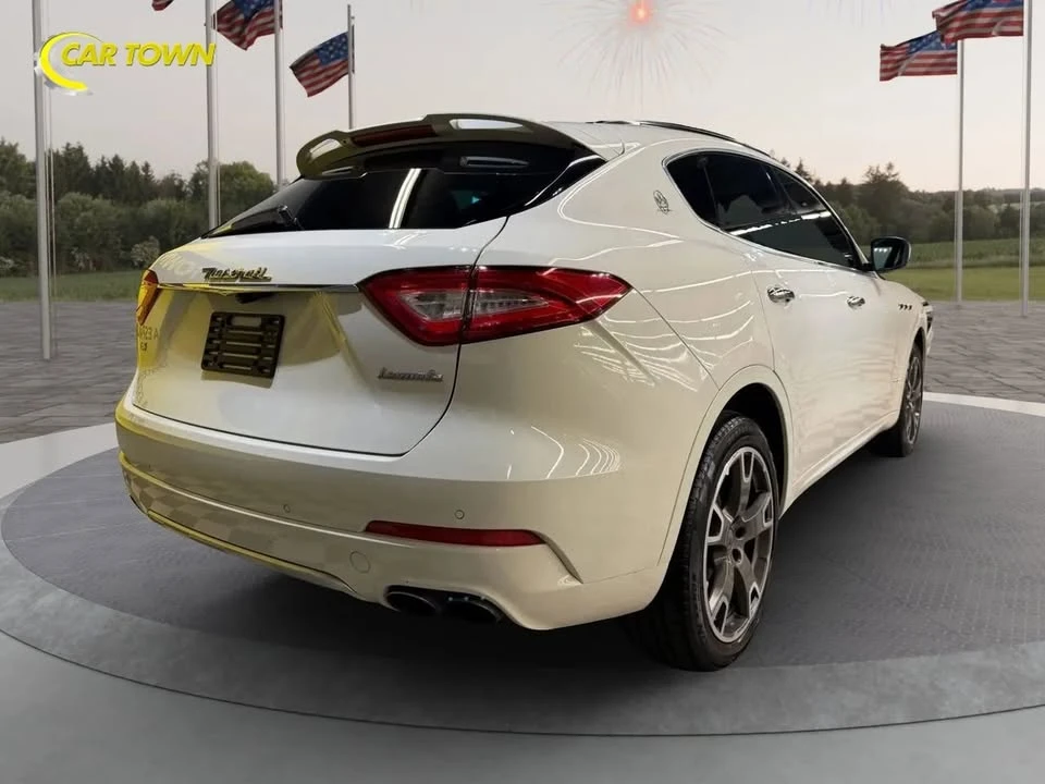 2018 Maserati Levante - Image 9 of 20