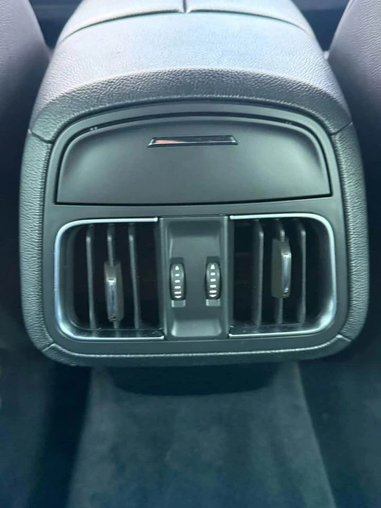 2018 Maserati Levante - Image 10 of 19