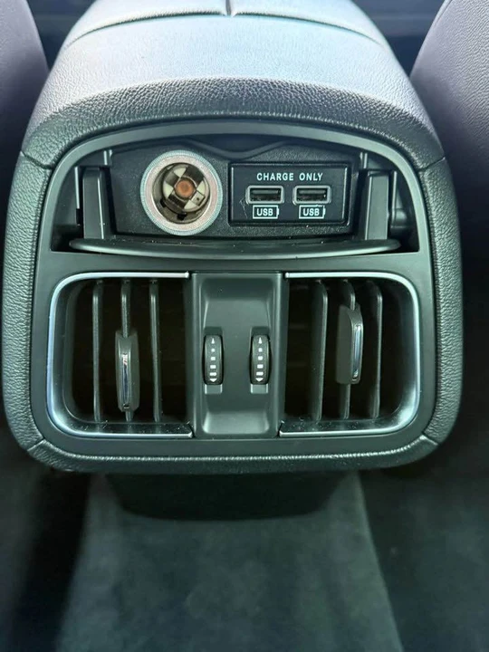 2018 Maserati Levante - Image 11 of 19