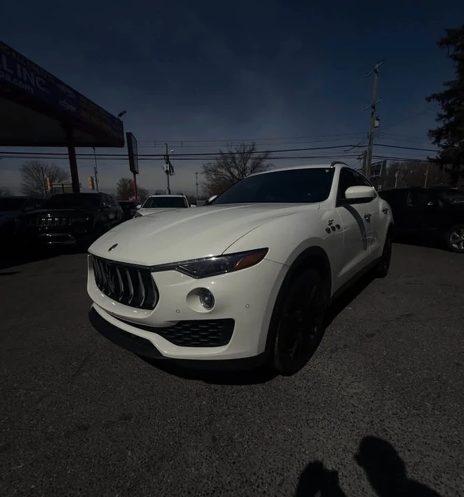 2018 Maserati Levante - Image 9 of 10