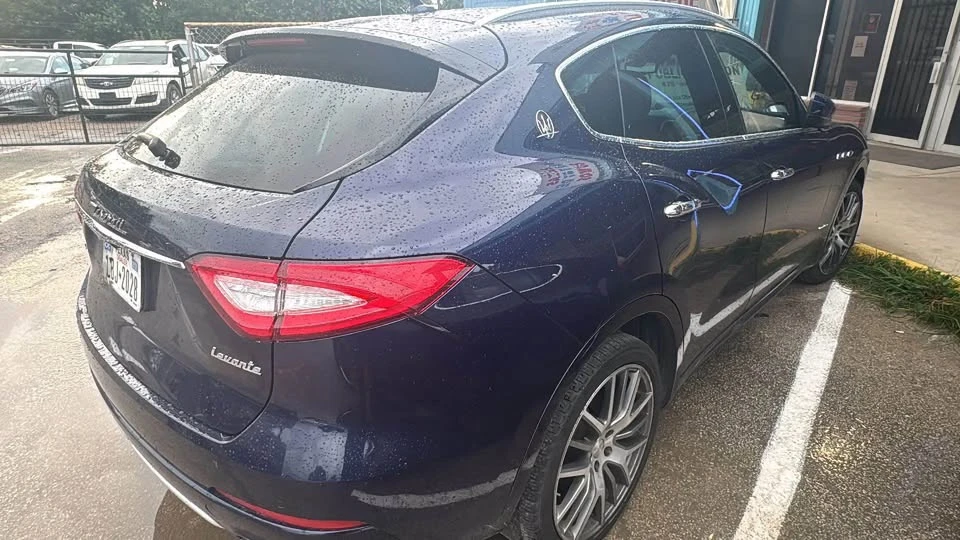 2018 Maserati Levante - Image 5 of 8