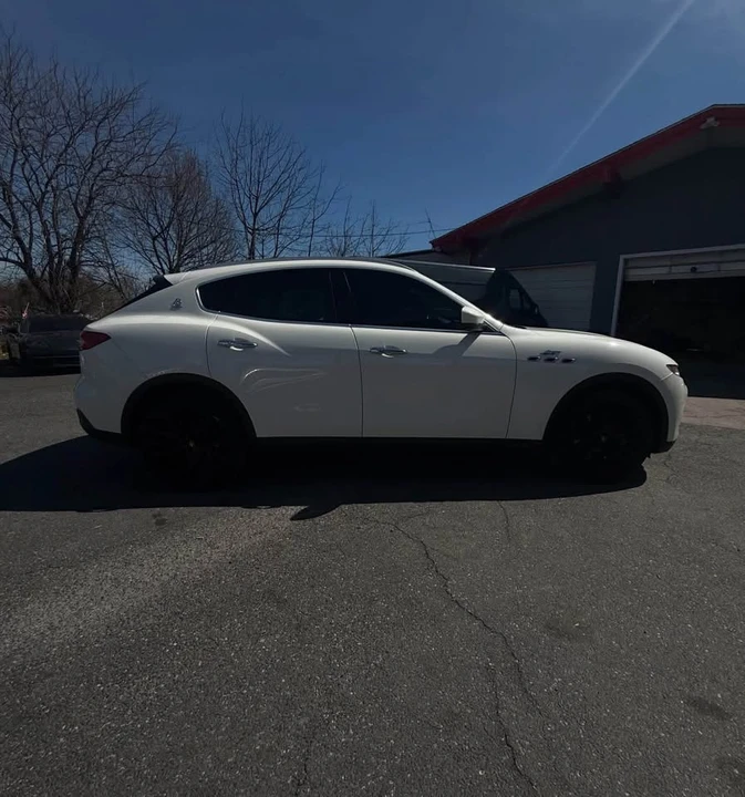 2018 Maserati Levante - Image 5 of 10