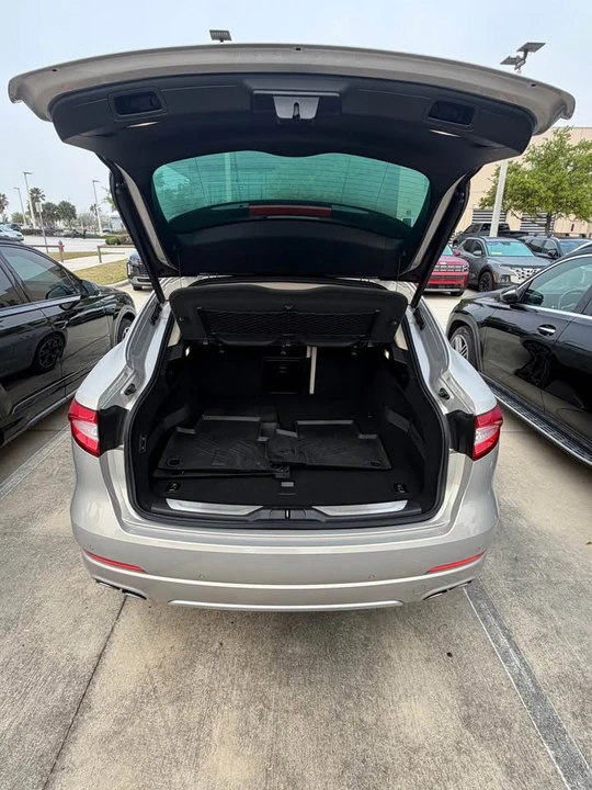 2018 Maserati Levante - Image 9 of 10