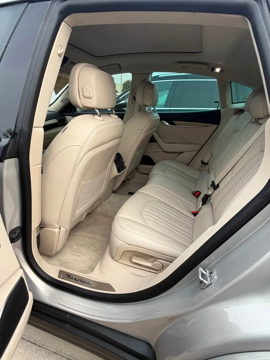 2018 Maserati Levante - Image 7 of 10