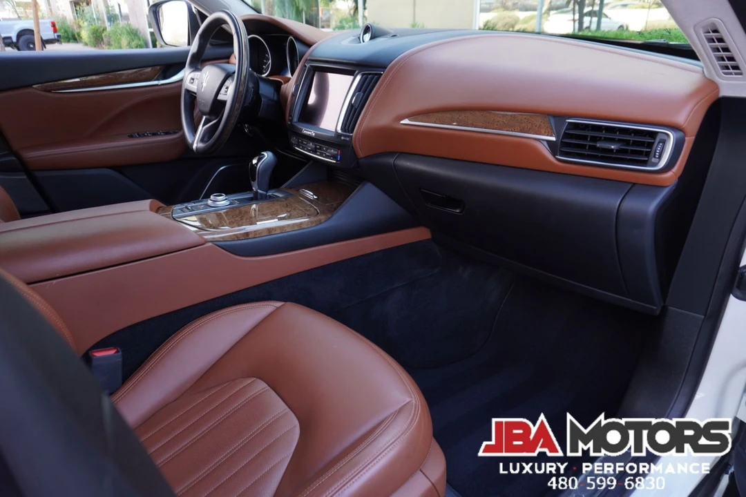 2018 Maserati Levante - Image 8 of 12