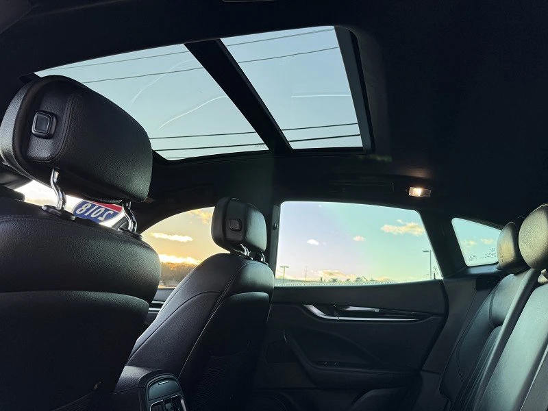 2018 Maserati Levante - Image 7 of 19
